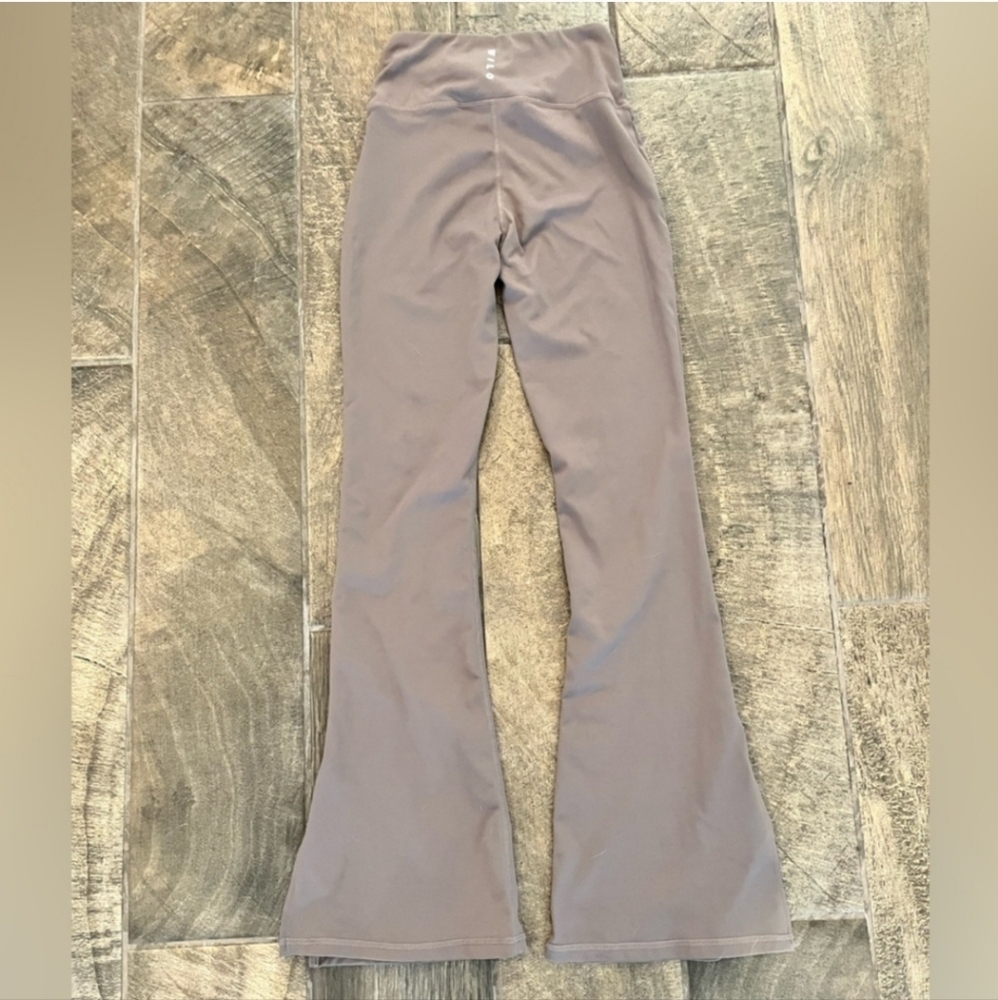 Wilo Latte Flair Leg Yoga Pants